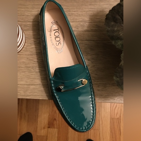 New Tod's Gommino Women's Loafers - Picture 3 of 7